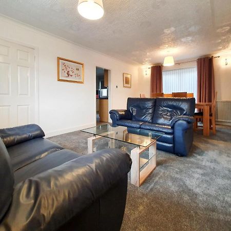 3 Bedroom House Amazon M90 Dunfermline Edinburgh 外观 照片