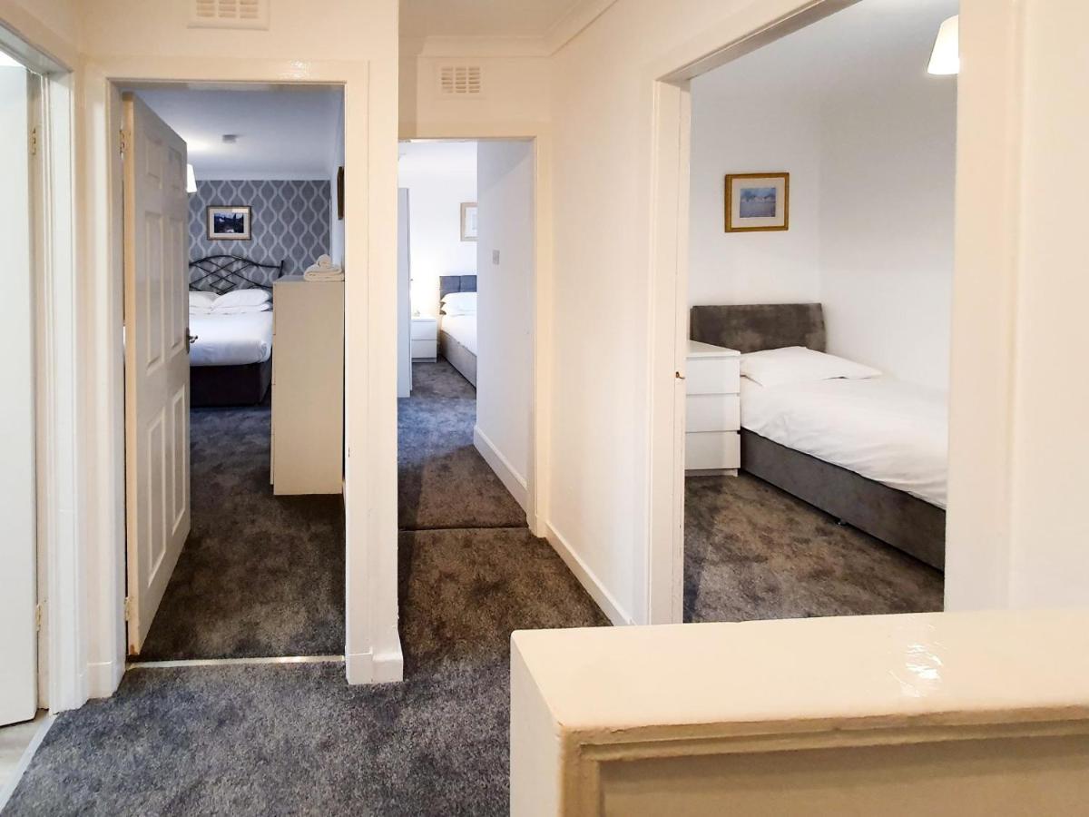 3 Bedroom House Amazon M90 Dunfermline Edinburgh 外观 照片